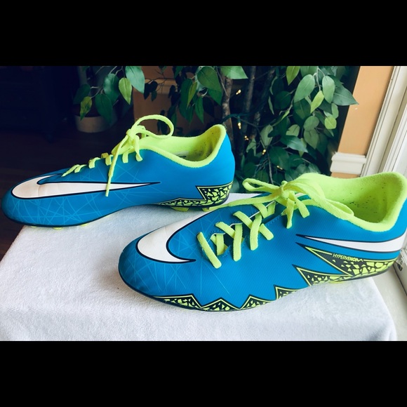 Nike Other - Nike Soccer Cleats (Boys)